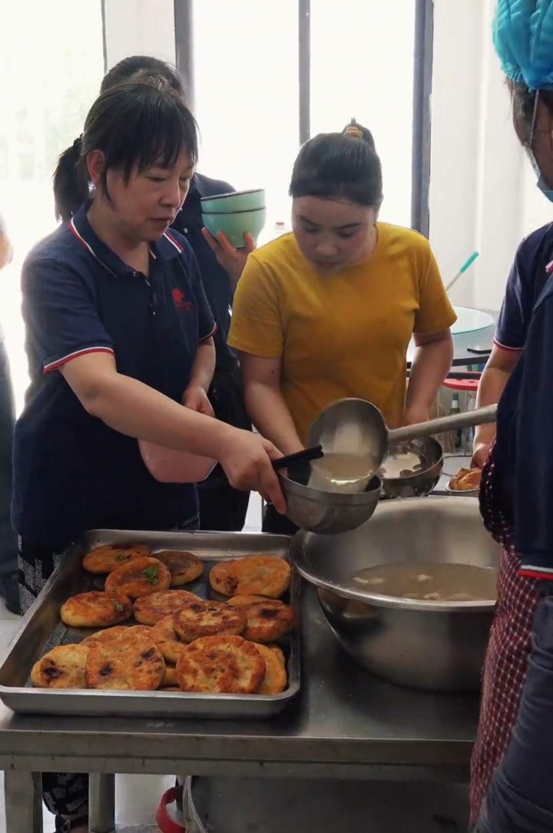 以匠心美食，暖透員工心 ——河南省穩(wěn)眾減振器有限公司