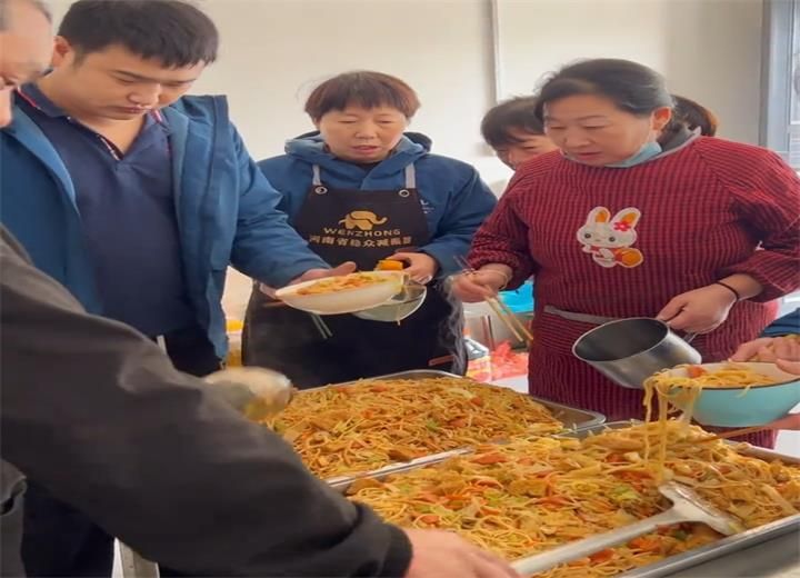 一碗豫味炒八摻，暖透減振奮斗心